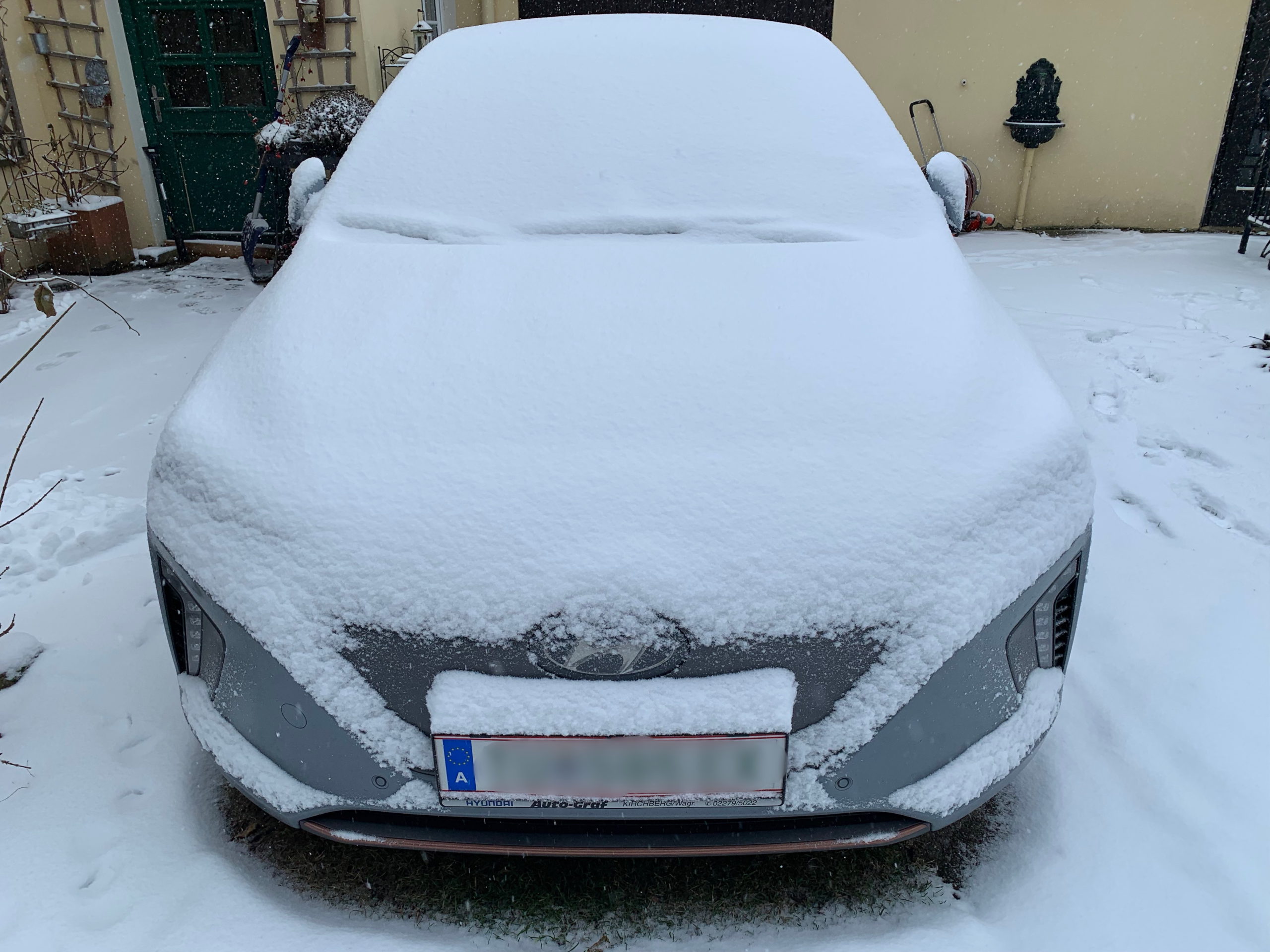 Praxis im Winter mit dem Hyundai Ioniq Elektro